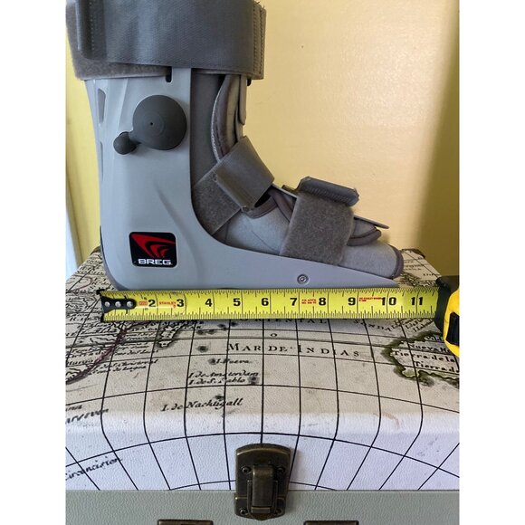 Unisex Breg Adjustable Gray Walking Boot With Velcro Straps & Cushioned Interior - Picture 3 of 7